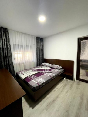 Alexander Home